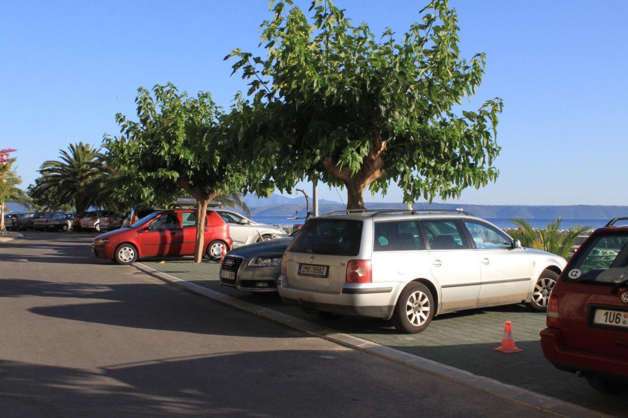 Apartments By The Sea Podgora, Makarska - 6596 외부 사진